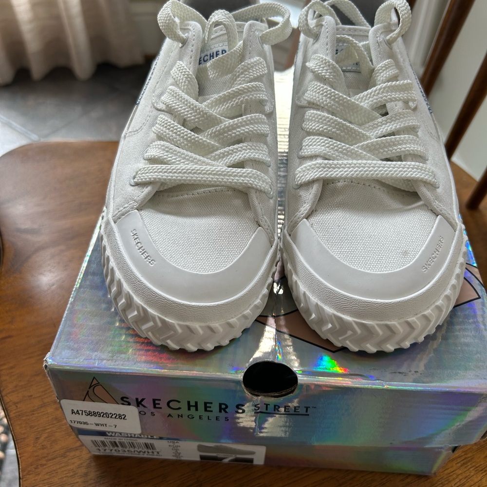 Skechers Street Trax Hi Daily Tread Women’s Shoes